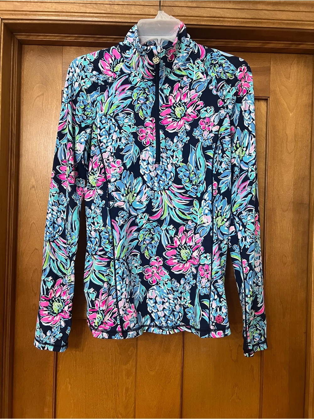 Lilly Pulitzer UPF 50+ Luxletic Justine Pullover Size Medium Floral Pineapples